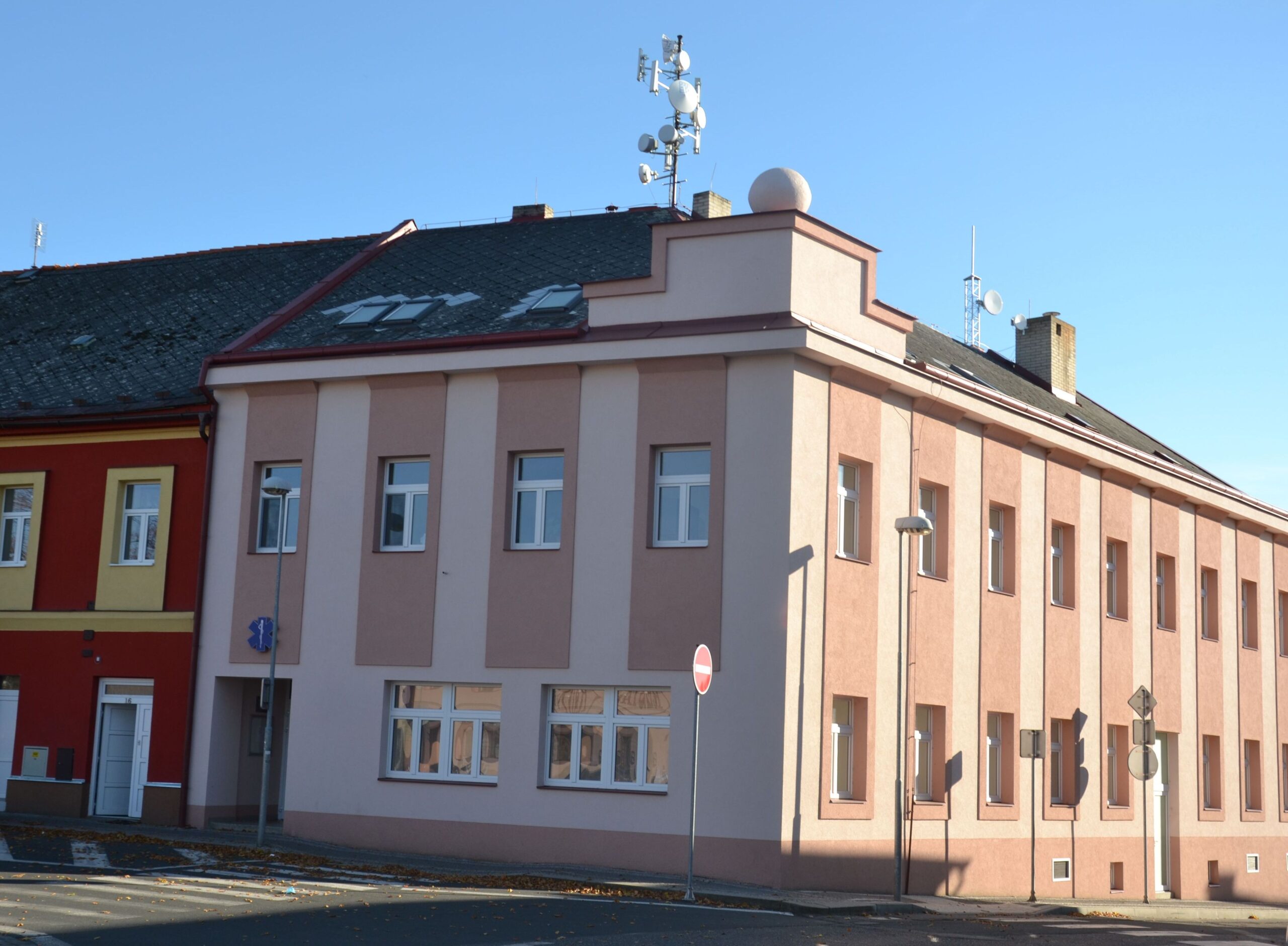 Praktický lékař Ostroměř